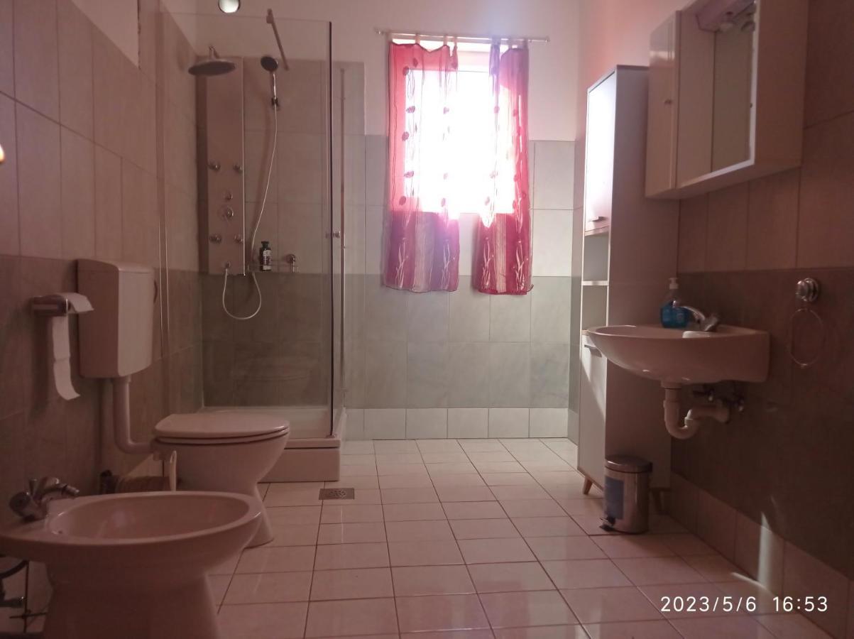 Apartment Sunny By The Sea Pula