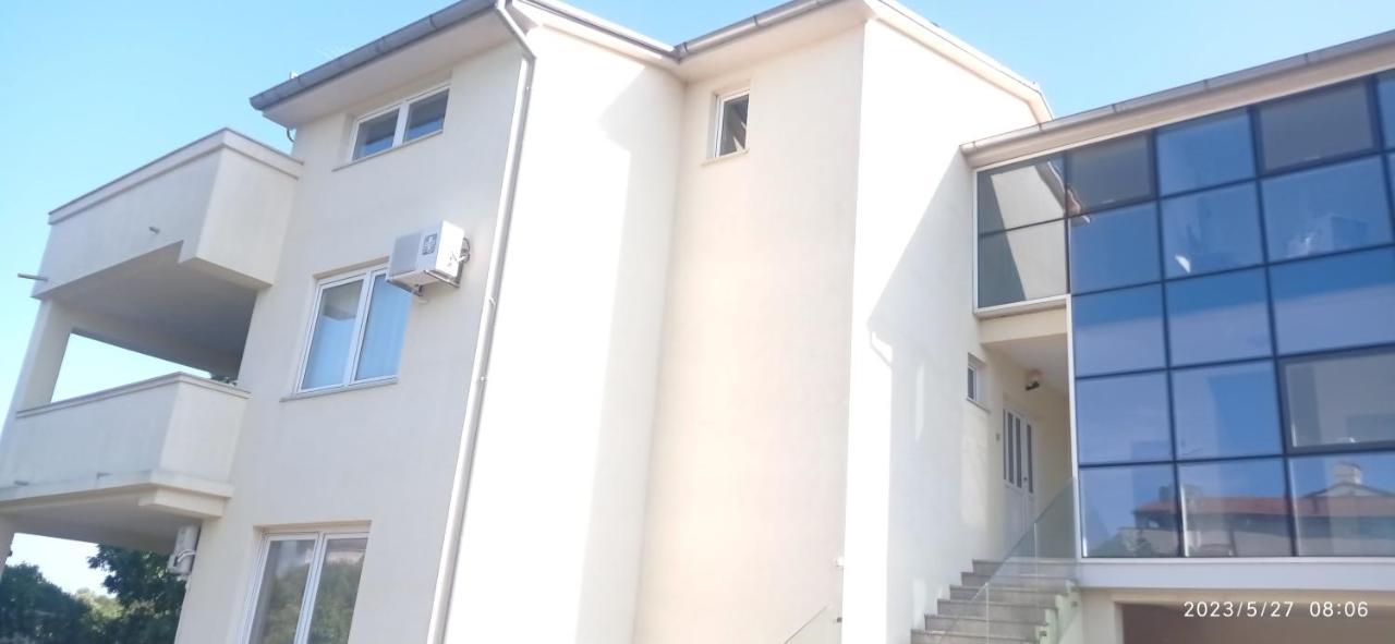 Apartment Sunny By The Sea